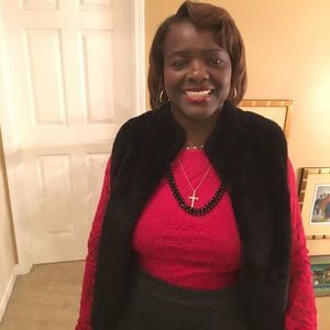 Meet your Posher, Elaina